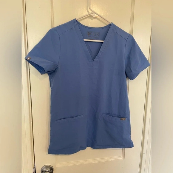 FIGS Scrub Top​​​​ - Picture 1 of 4